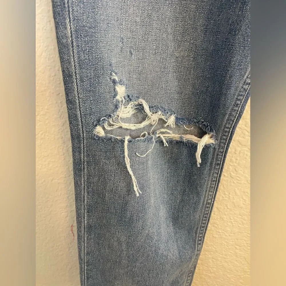 Reformation Julia High Cigarette Distressed Jean. NWT 30 - Picture 6 of 11